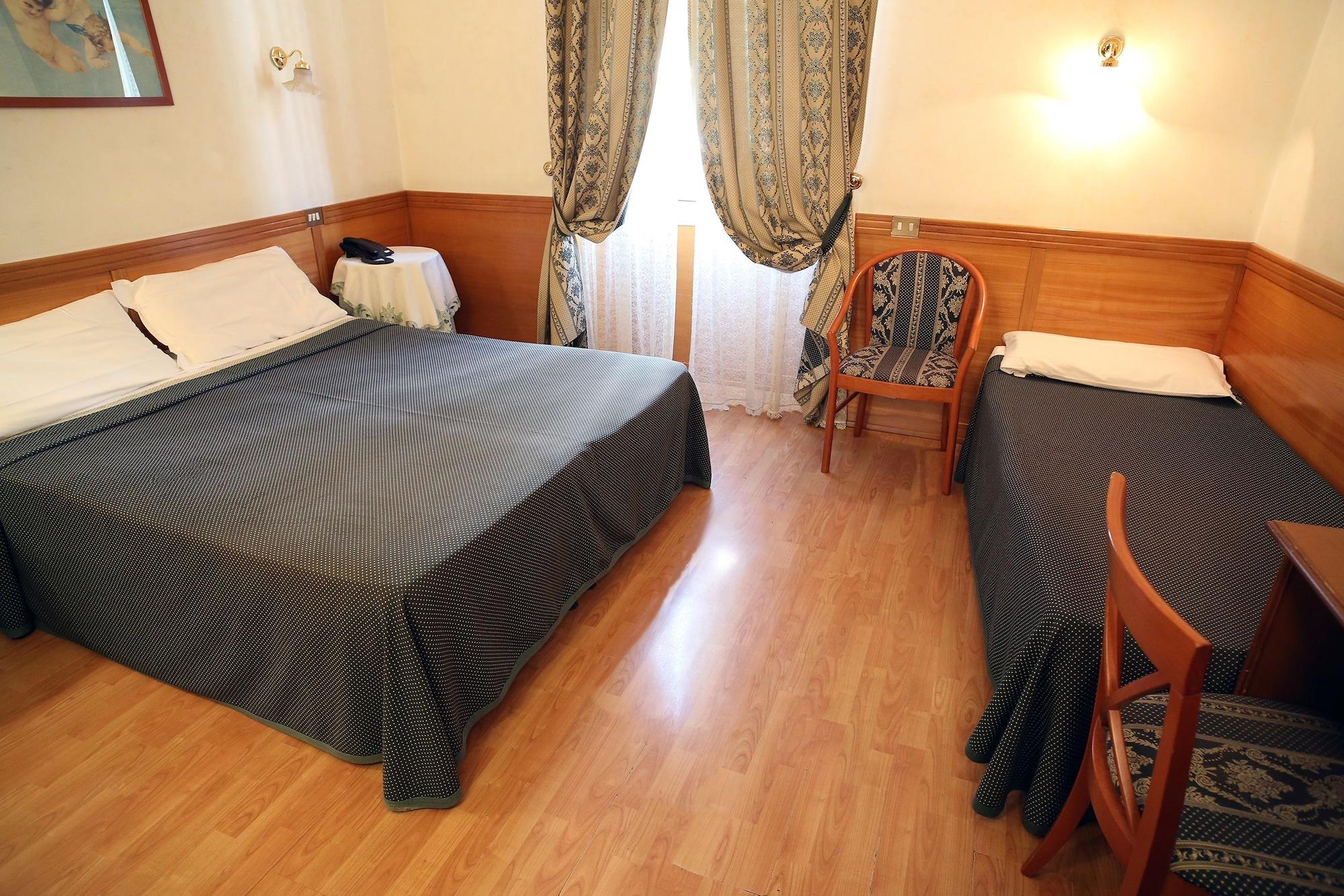 רומא Hotel Santa Prassede מראה חיצוני תמונה