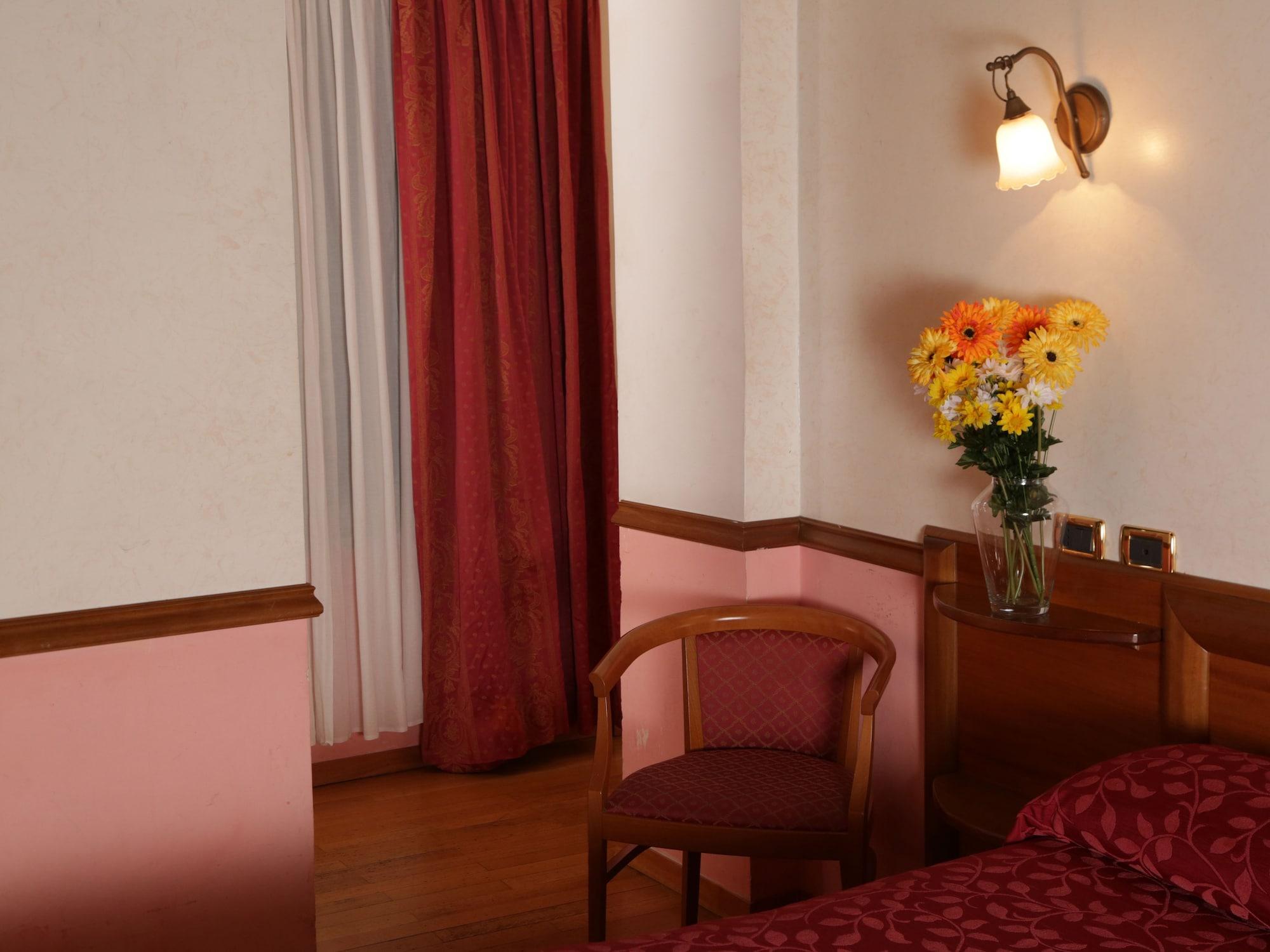 רומא Hotel Santa Prassede מראה חיצוני תמונה