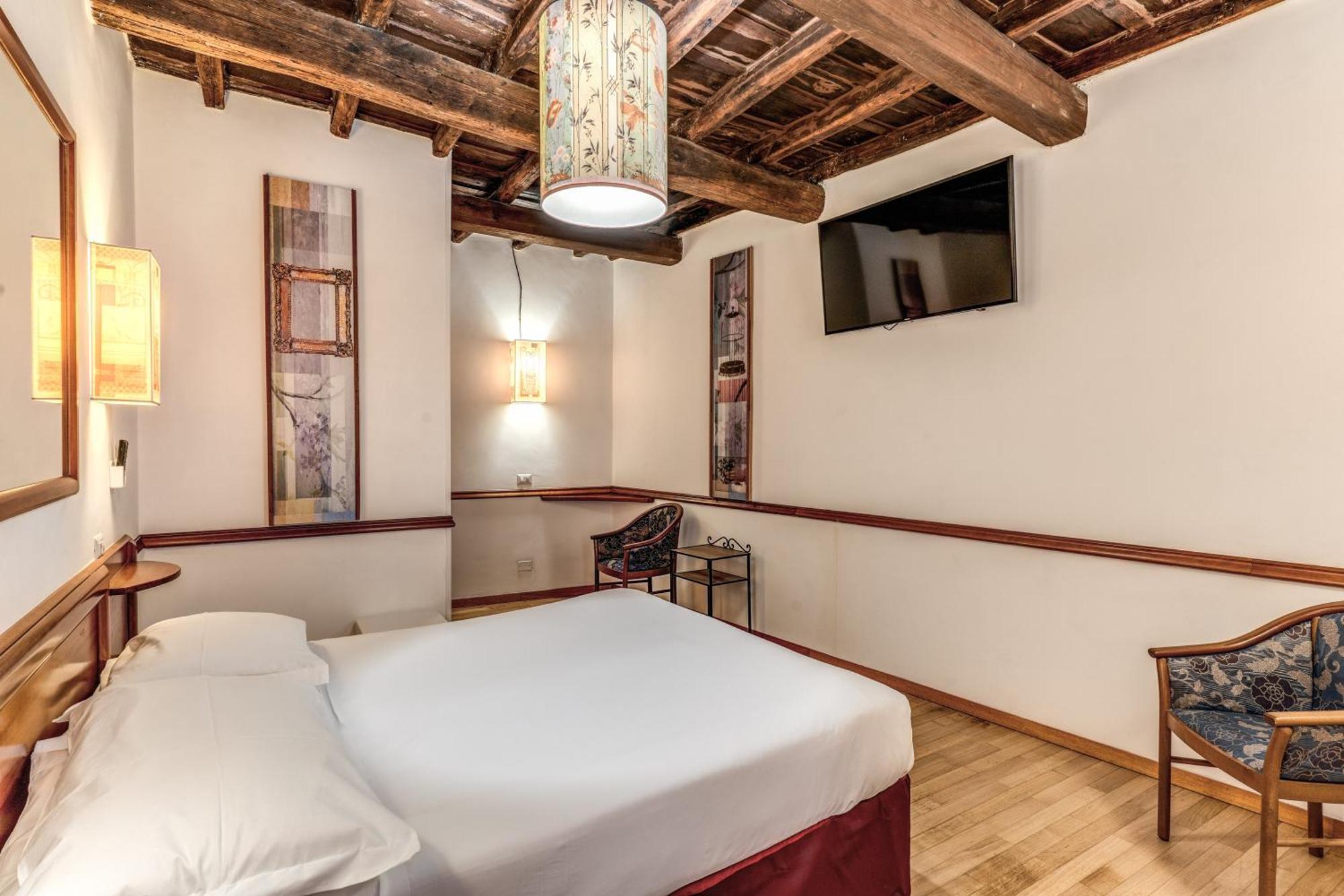רומא Hotel Santa Prassede מראה חיצוני תמונה