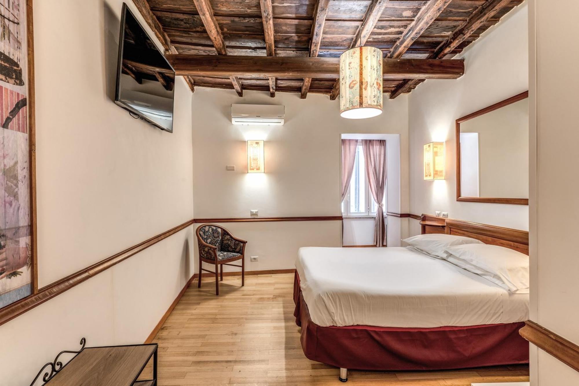 רומא Hotel Santa Prassede מראה חיצוני תמונה