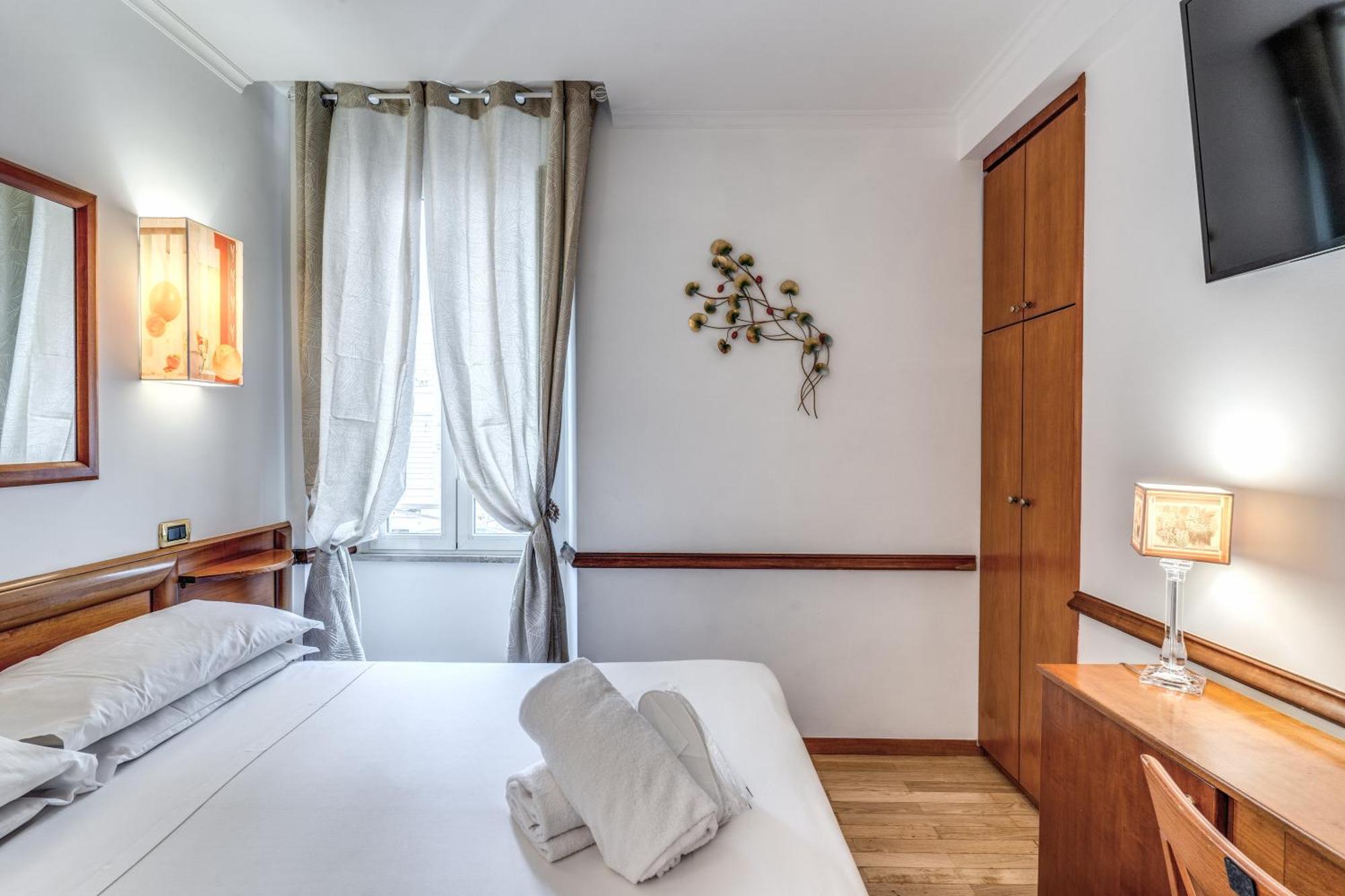 רומא Hotel Santa Prassede מראה חיצוני תמונה