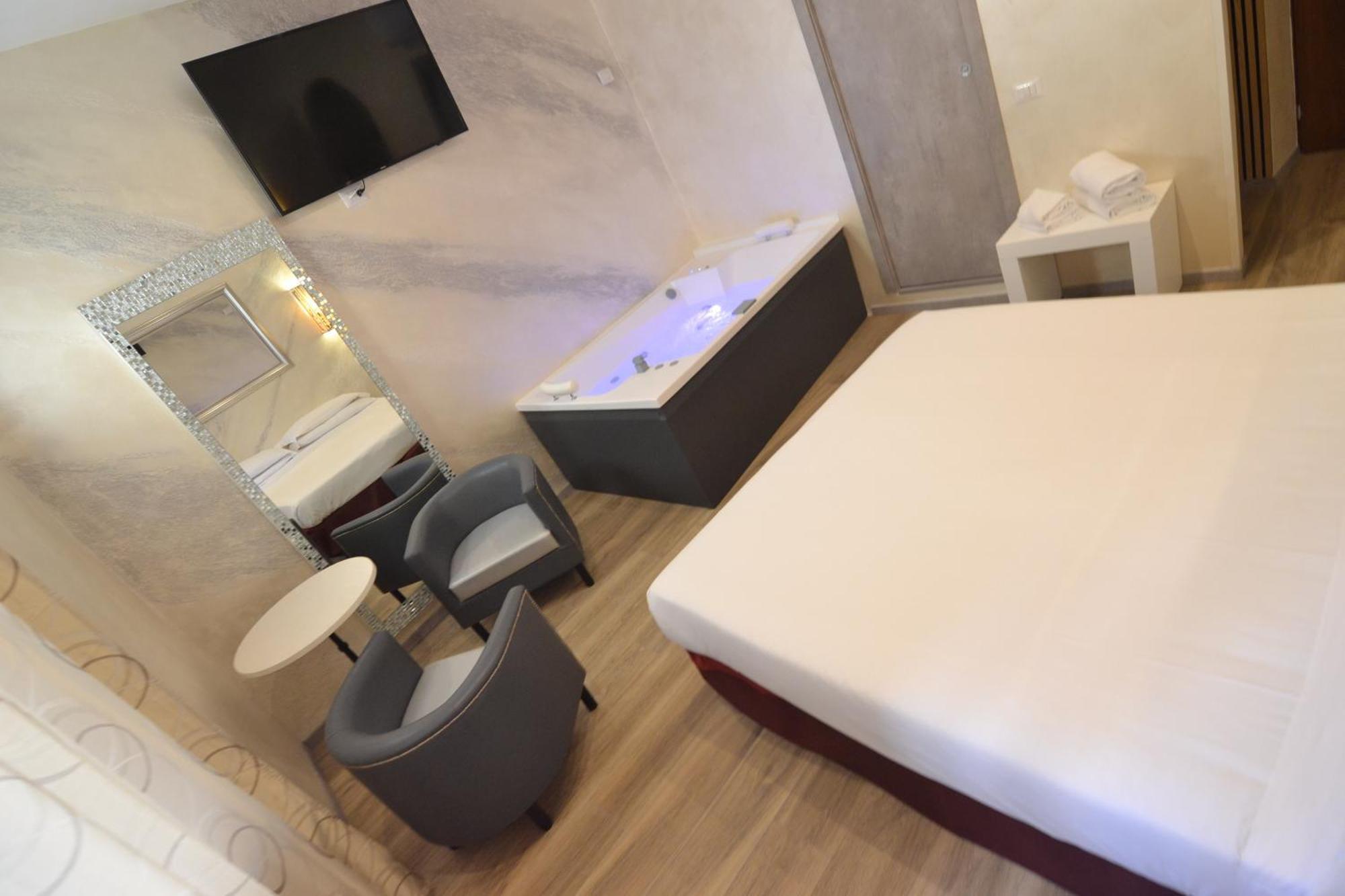 רומא Hotel Santa Prassede מראה חיצוני תמונה