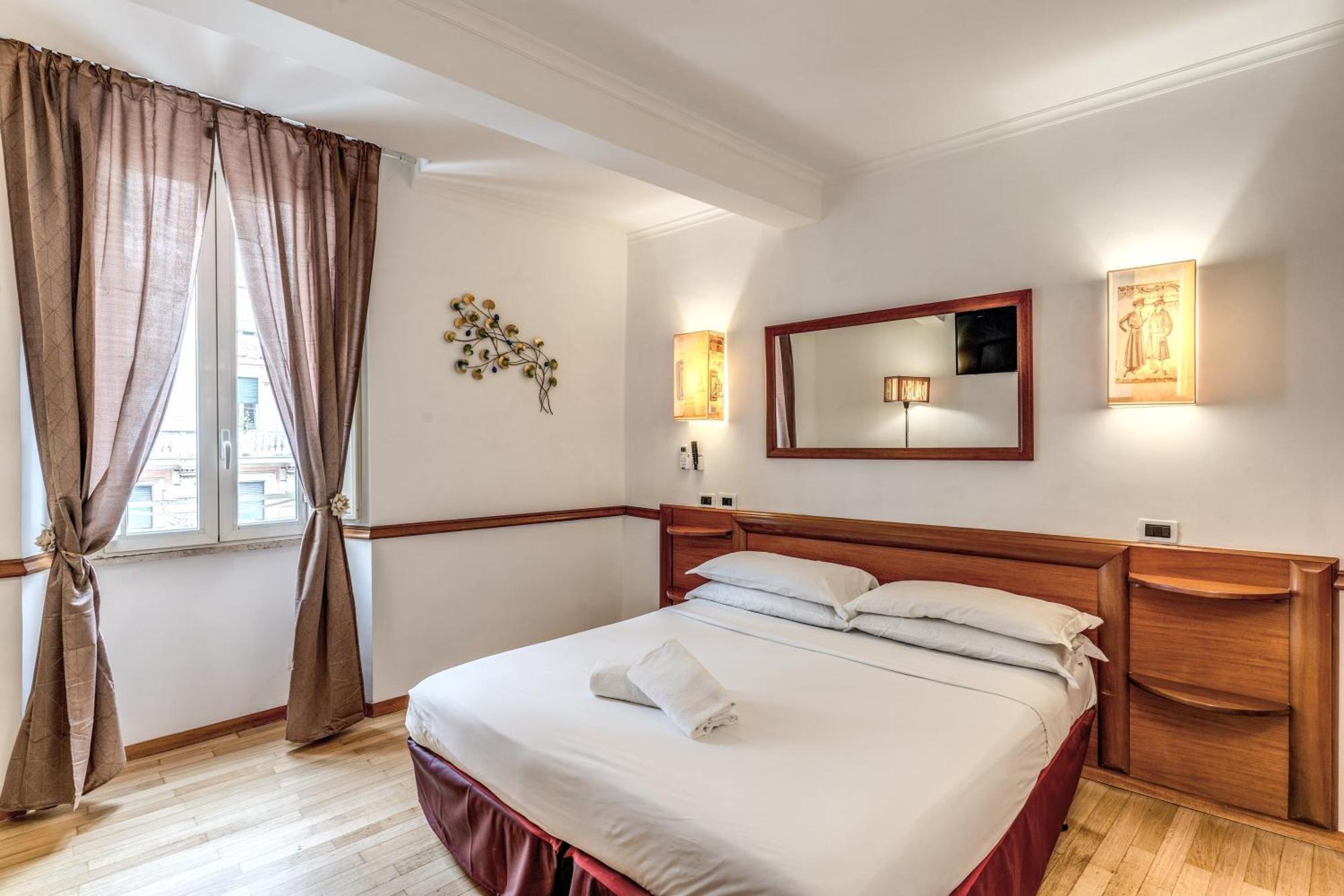 רומא Hotel Santa Prassede מראה חיצוני תמונה