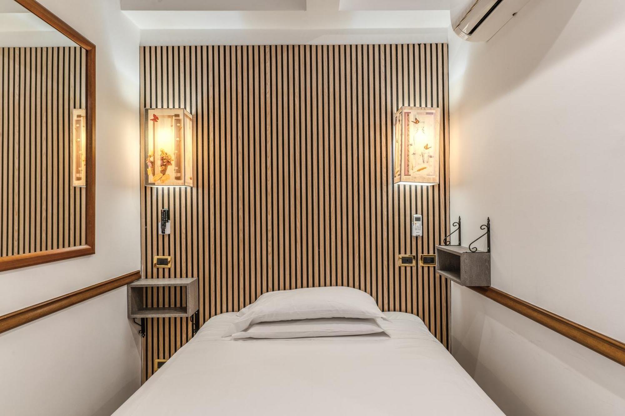 רומא Hotel Santa Prassede מראה חיצוני תמונה