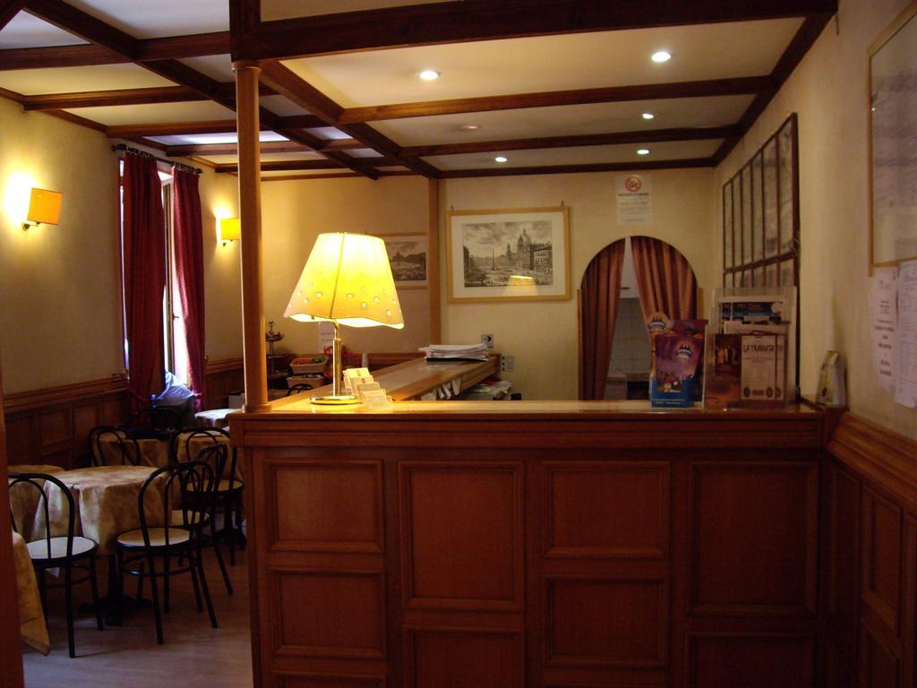 רומא Hotel Santa Prassede מראה חיצוני תמונה